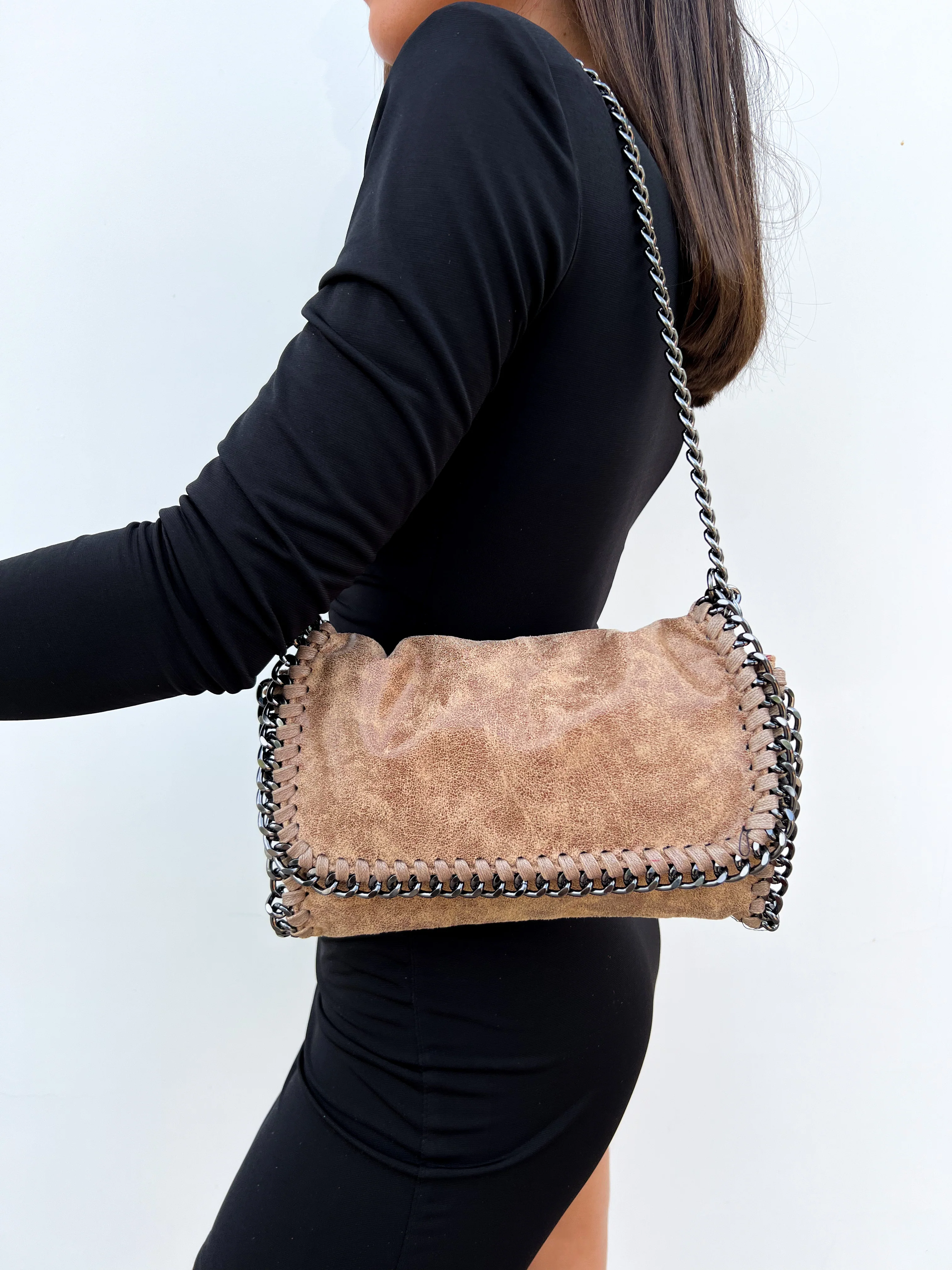 Bolso midi cadenas beige - Image 3