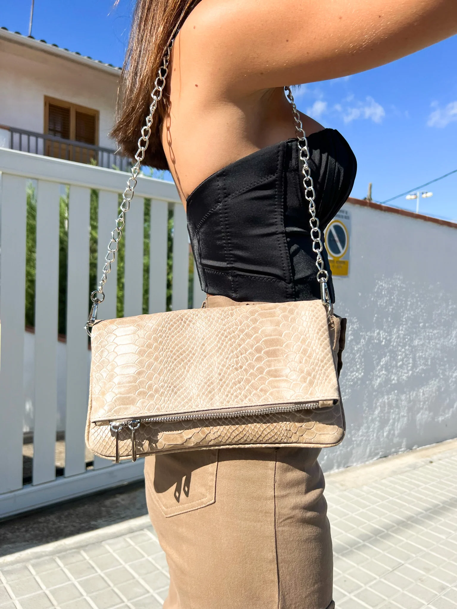 Bolso piel cadenas coco beige - Image 4