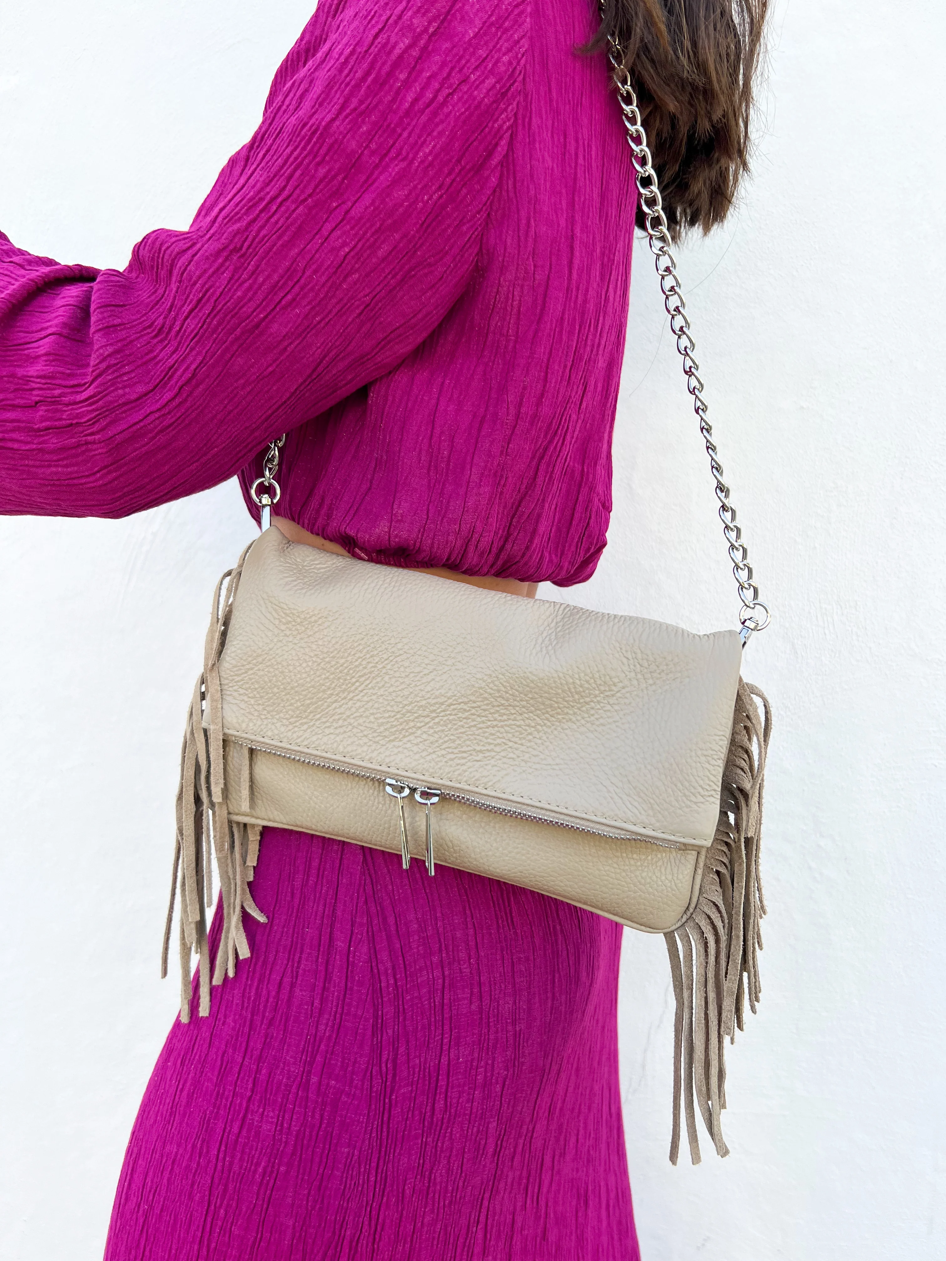 Bolso piel cadenas flecos crema - Image 2
