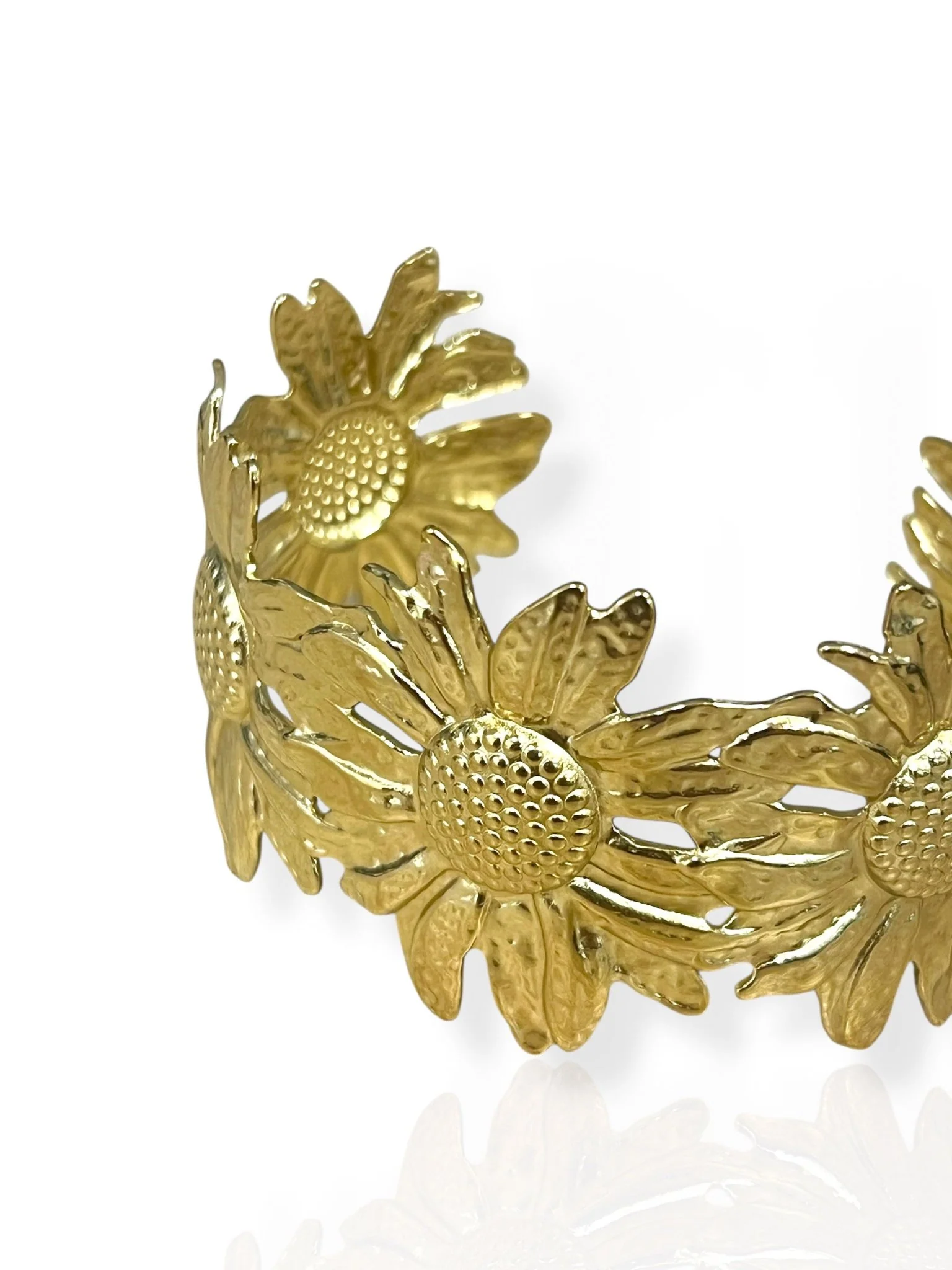 Brazalete flor picada dorado - Image 2