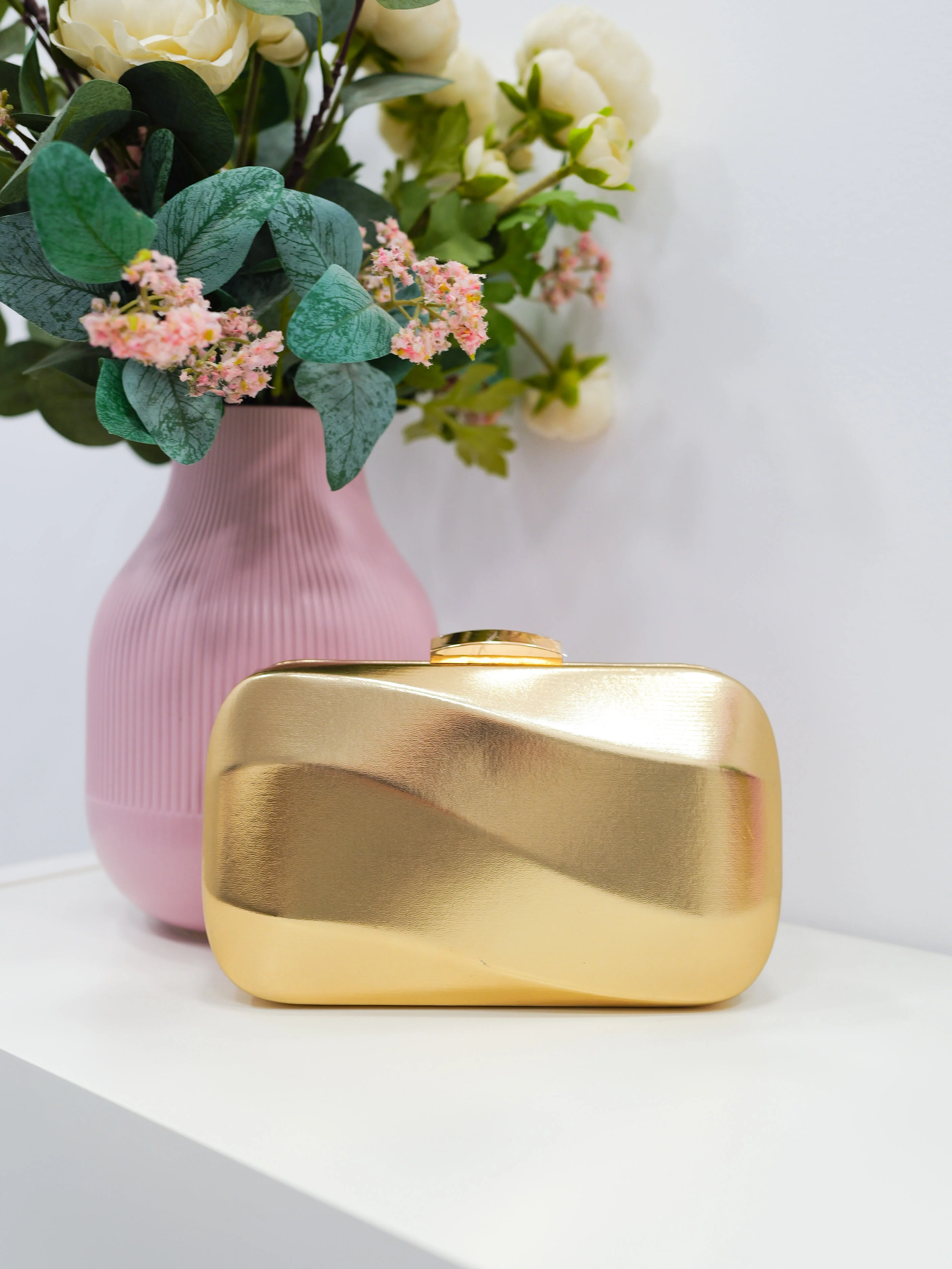Clutch efecto ola dorado - Image 5