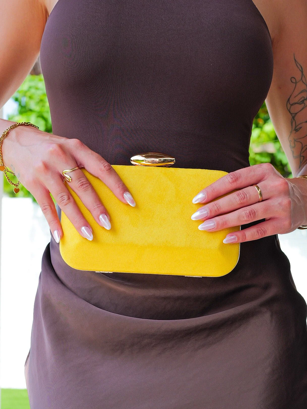 Clutch horizontal ovalado amarillo