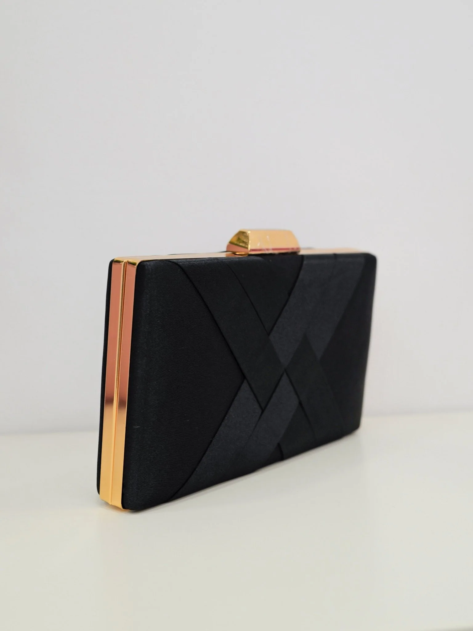 Clutch satinado negro - Image 2