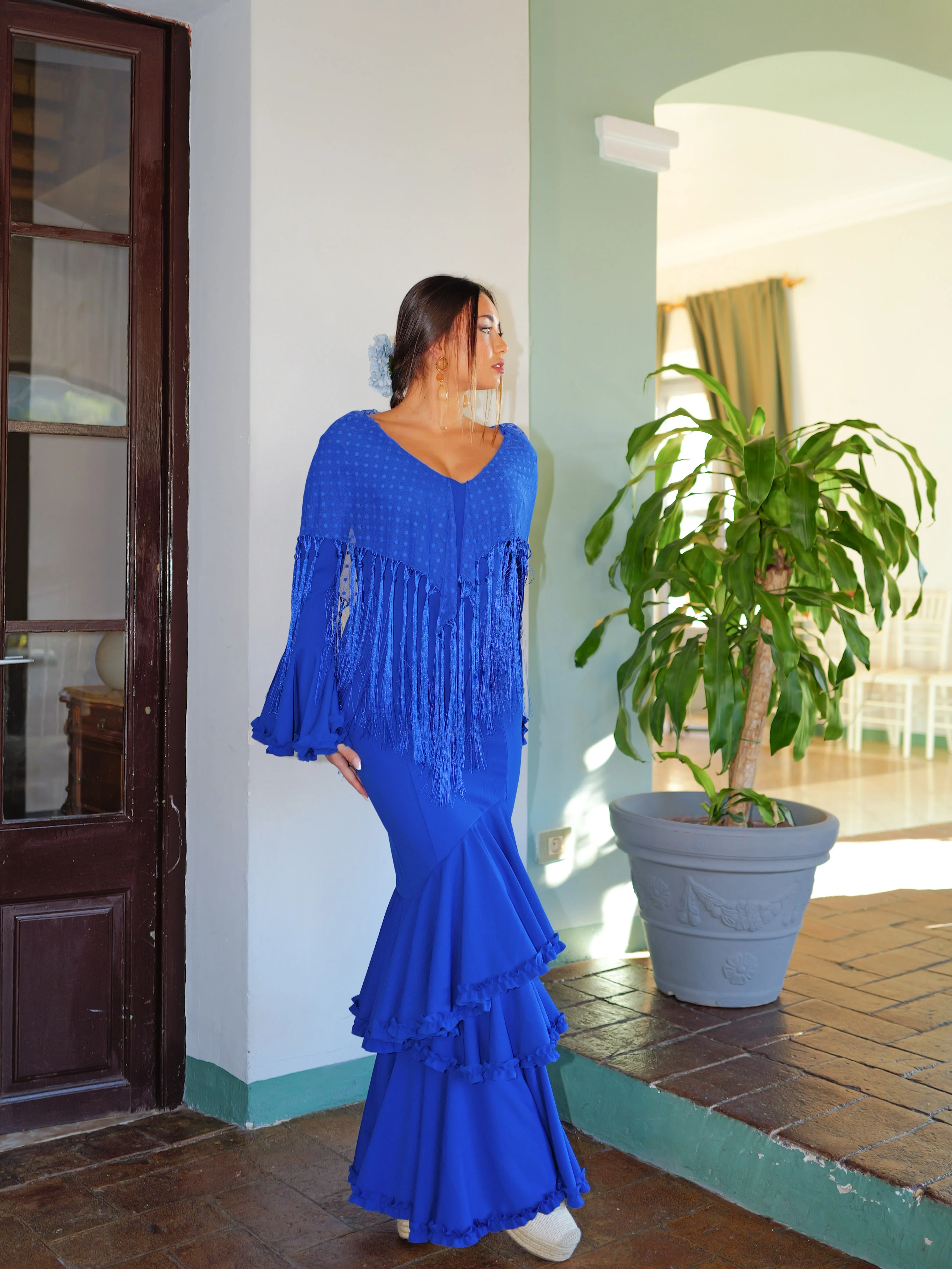 Mantón flamenca topos azul - Image 4