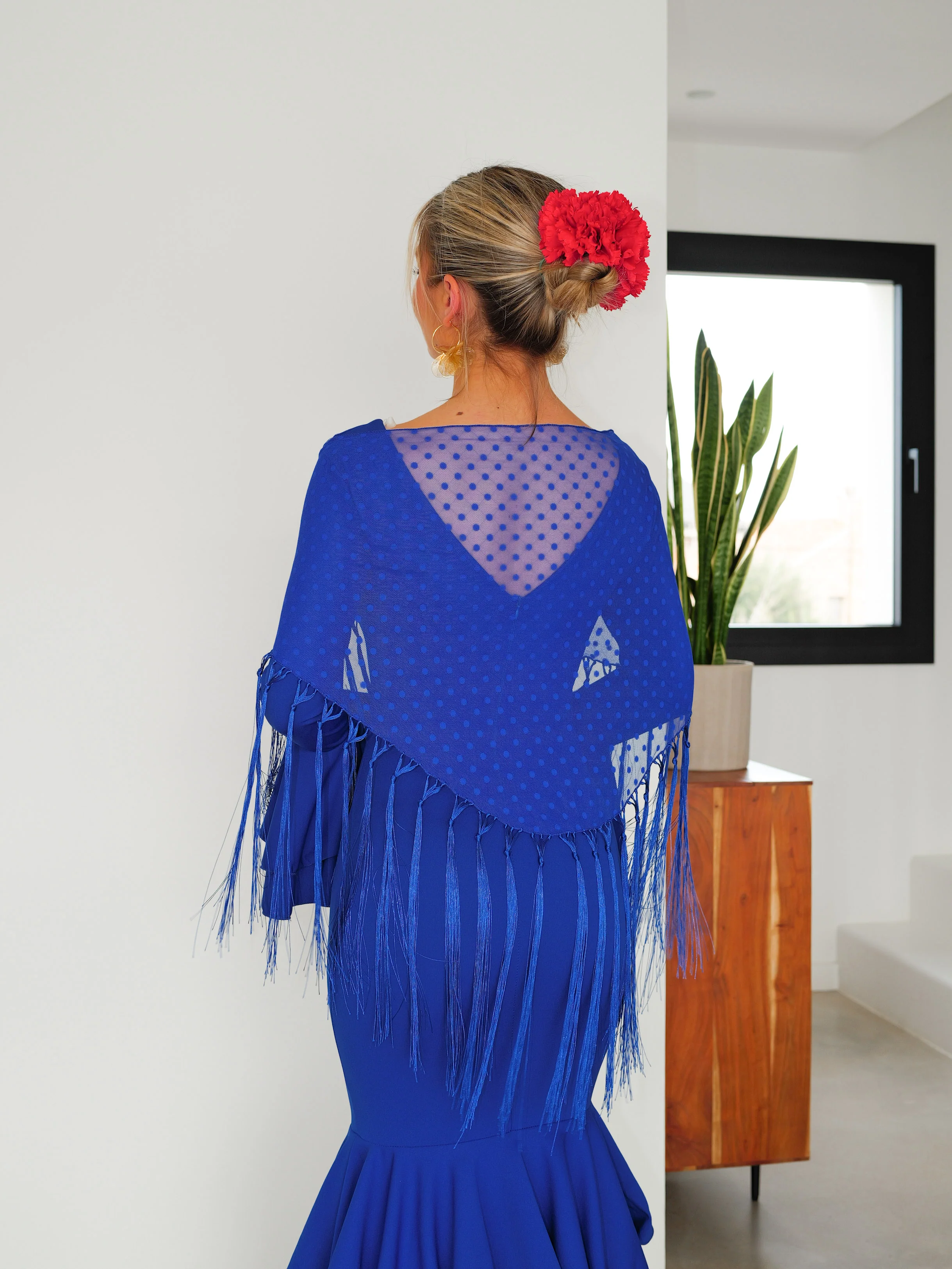 Mantón flamenca topos azul - Image 7