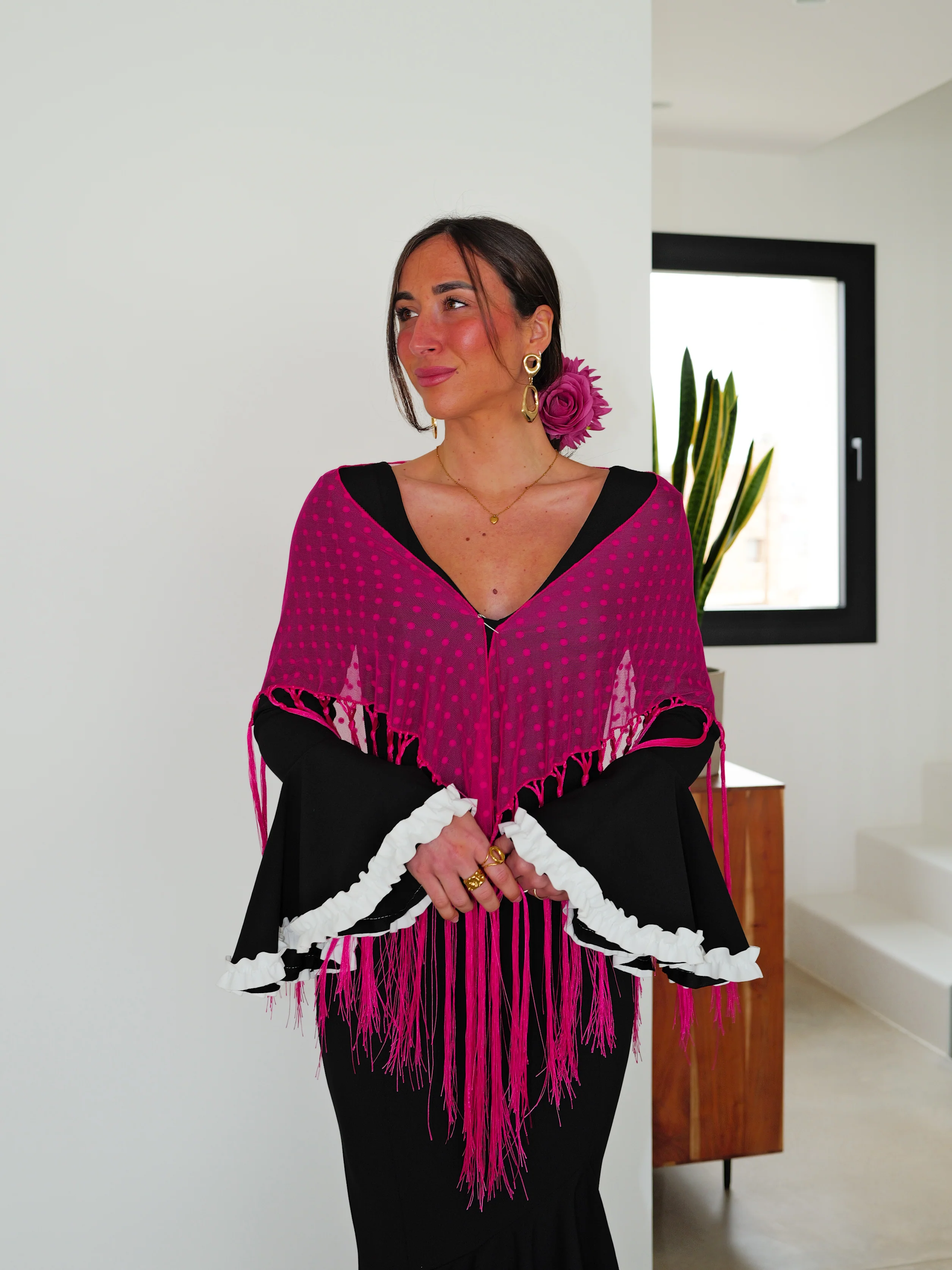 Mantón flamenca topos fucsia - Image 4