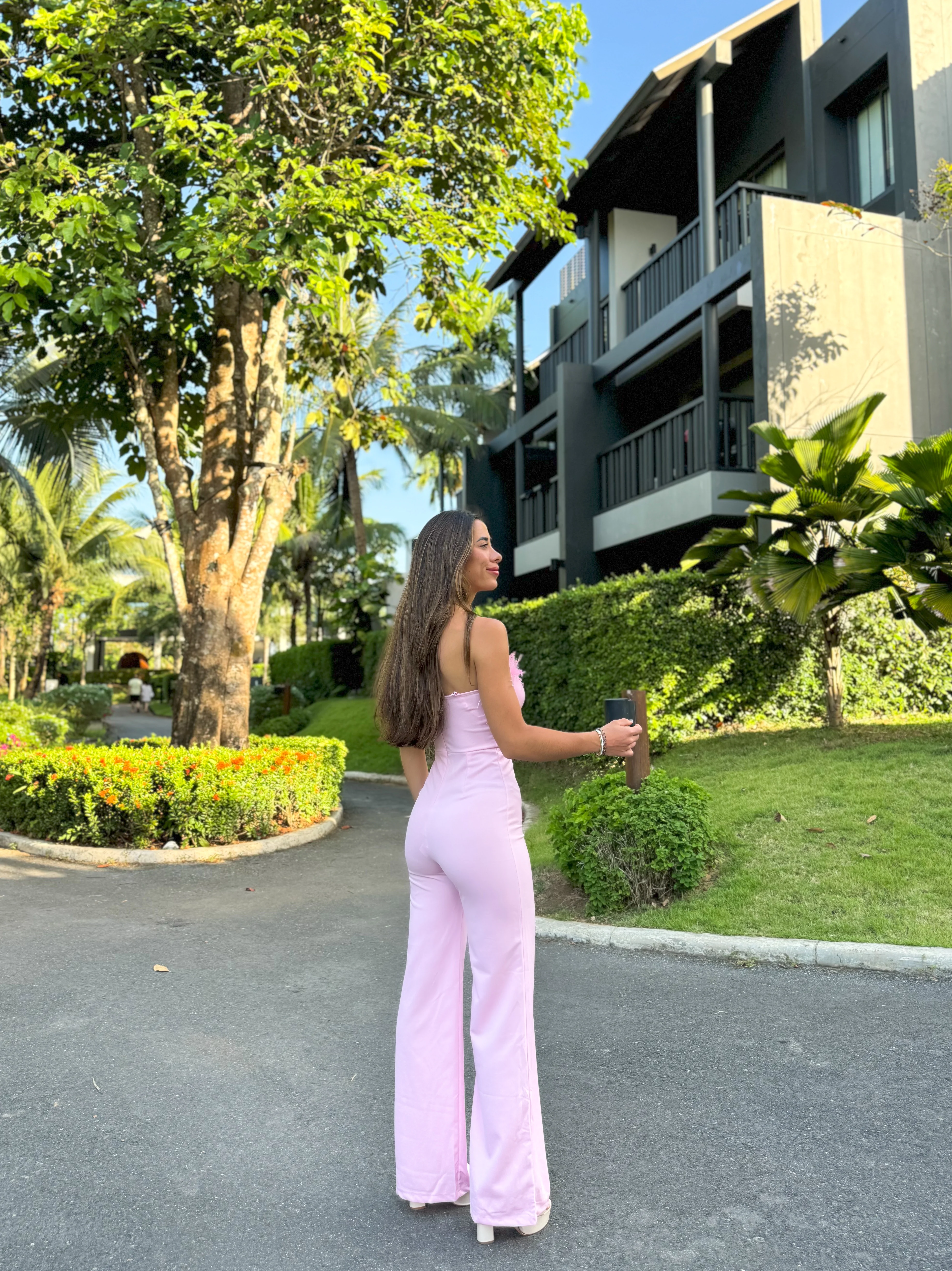 Mono largo plumas rosa - Image 7