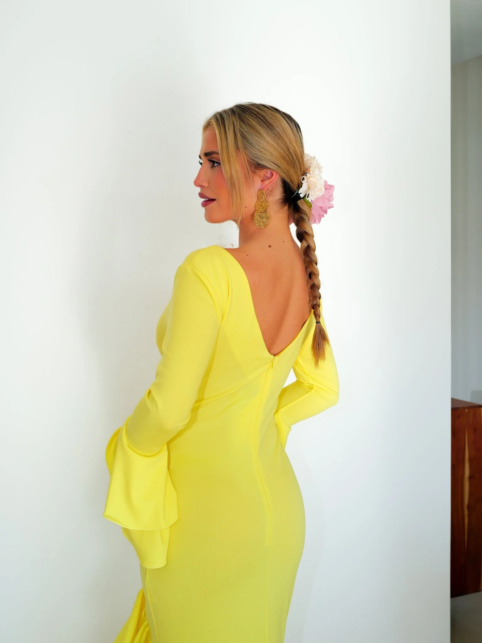 Traje flamenca asimetrico volantes amarillo - Image 10
