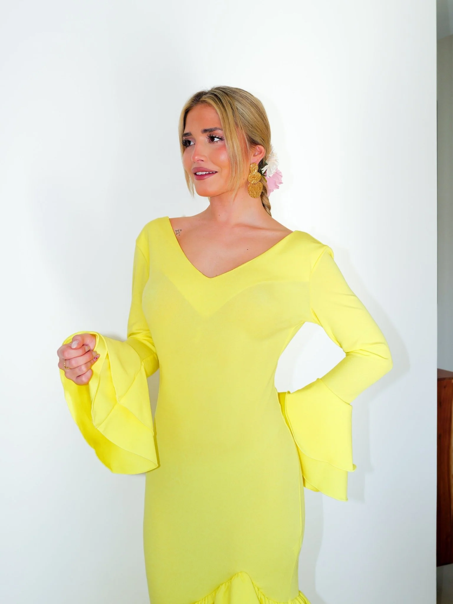 Traje flamenca asimetrico volantes amarillo - Image 11