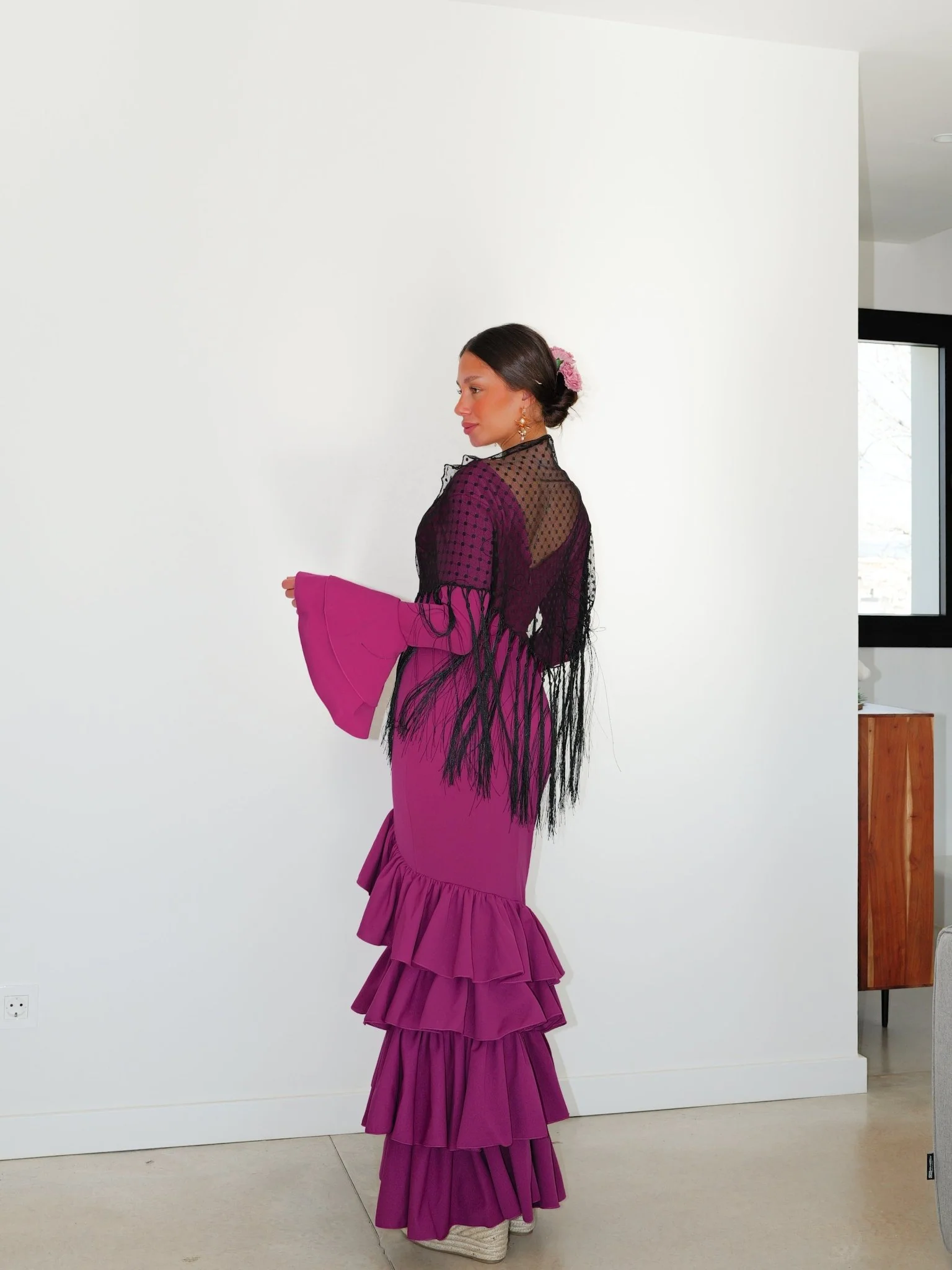 Traje flamenca asimetrico volantes cereza - Image 10