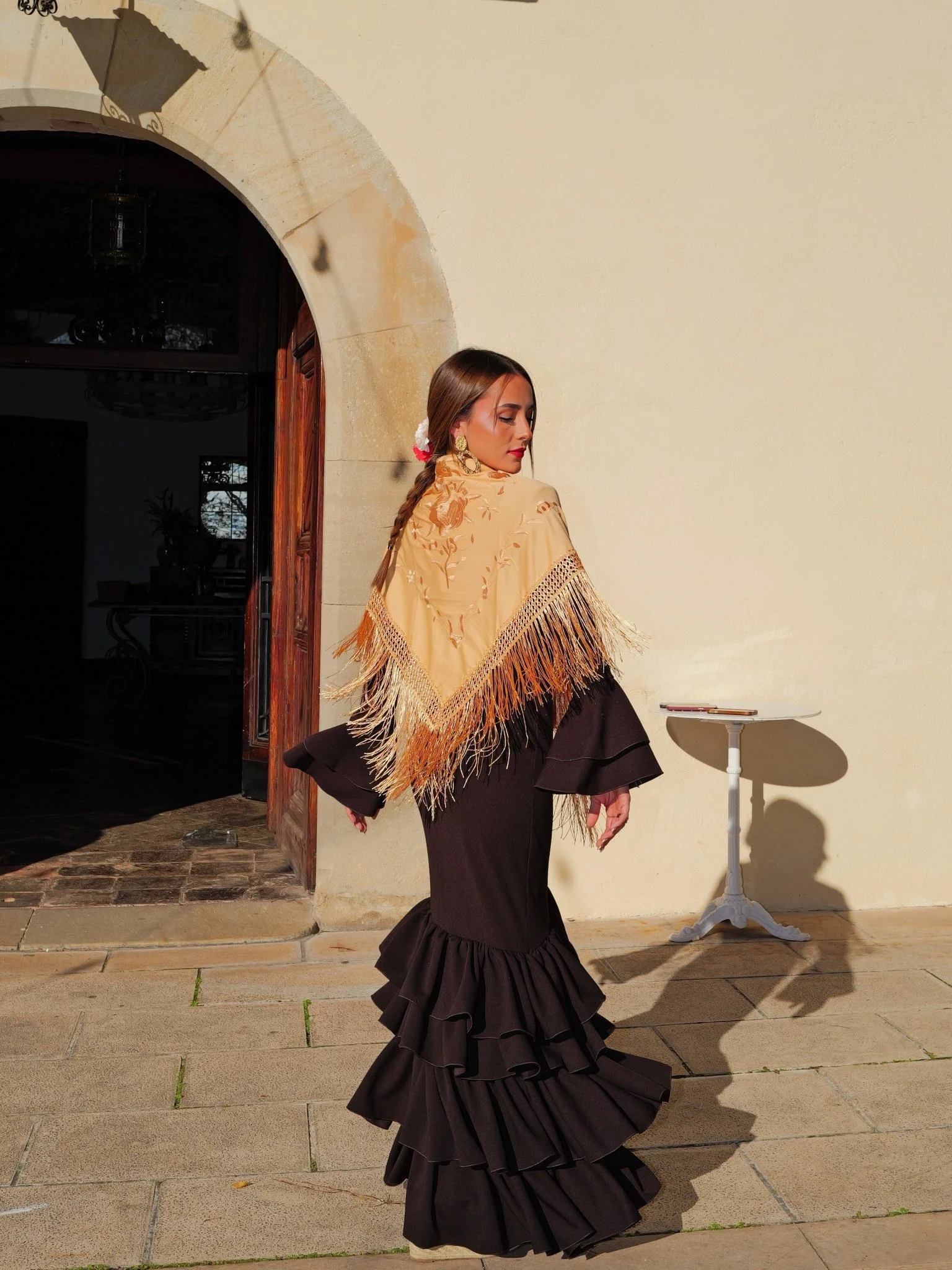 Traje flamenca asimetrico volantes marrón - Image 4