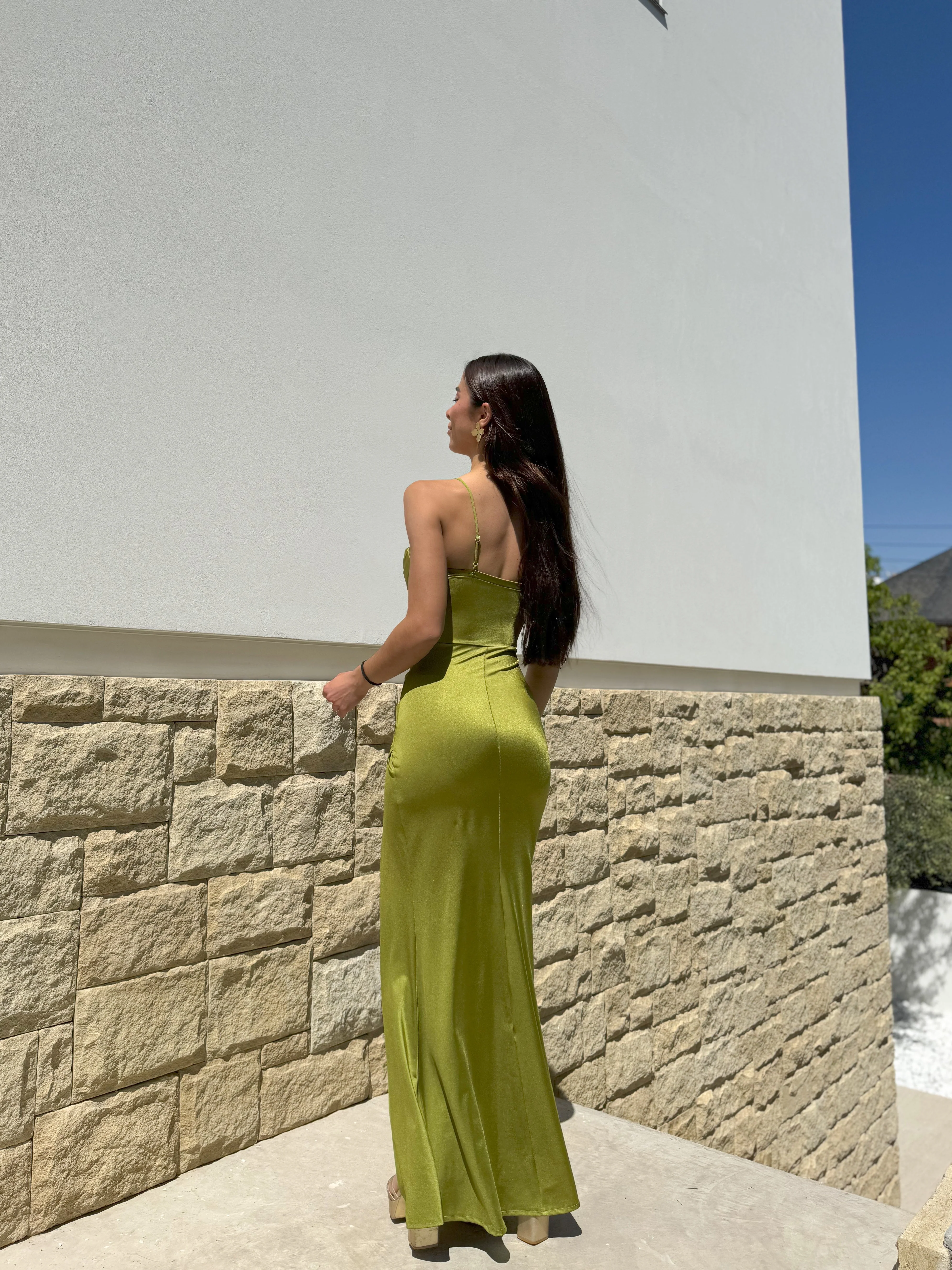 Vestido largo corse satinado oliva - Image 7