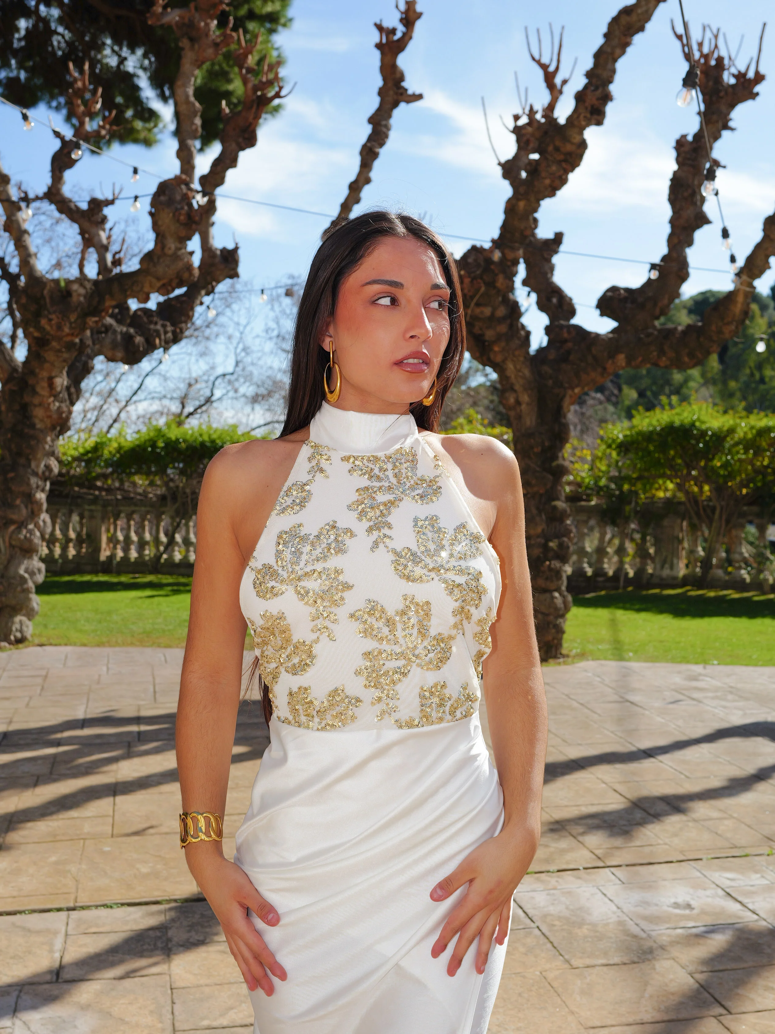 Vestido largo detalles choker halter crema - Image 3