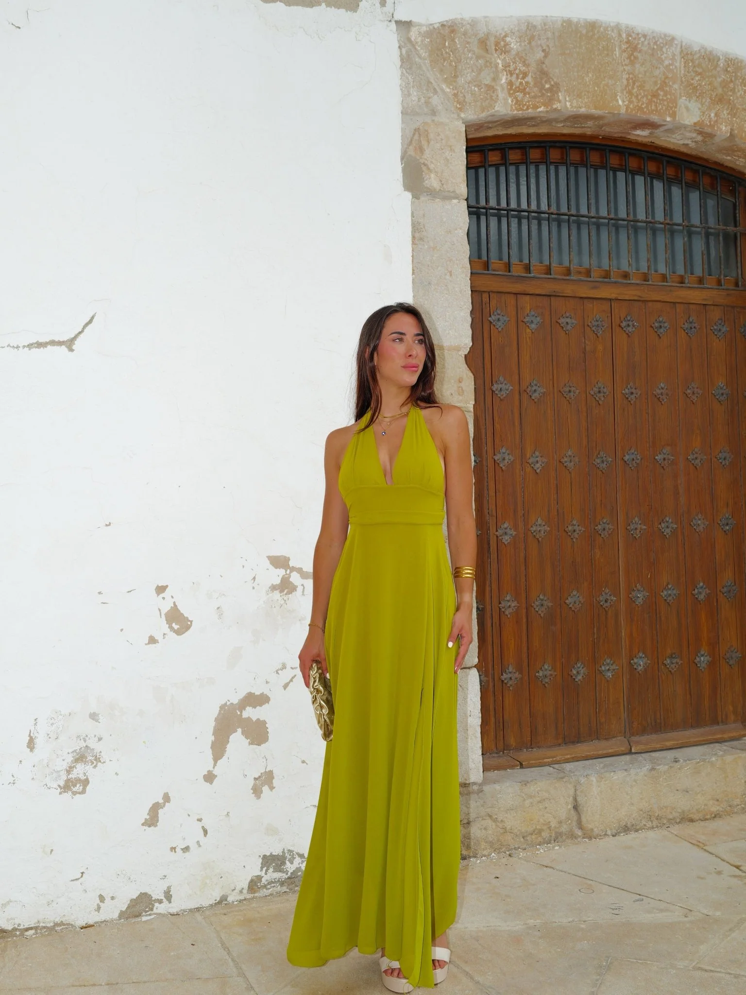 Vestido largo gasa escote pico oliva - Image 7