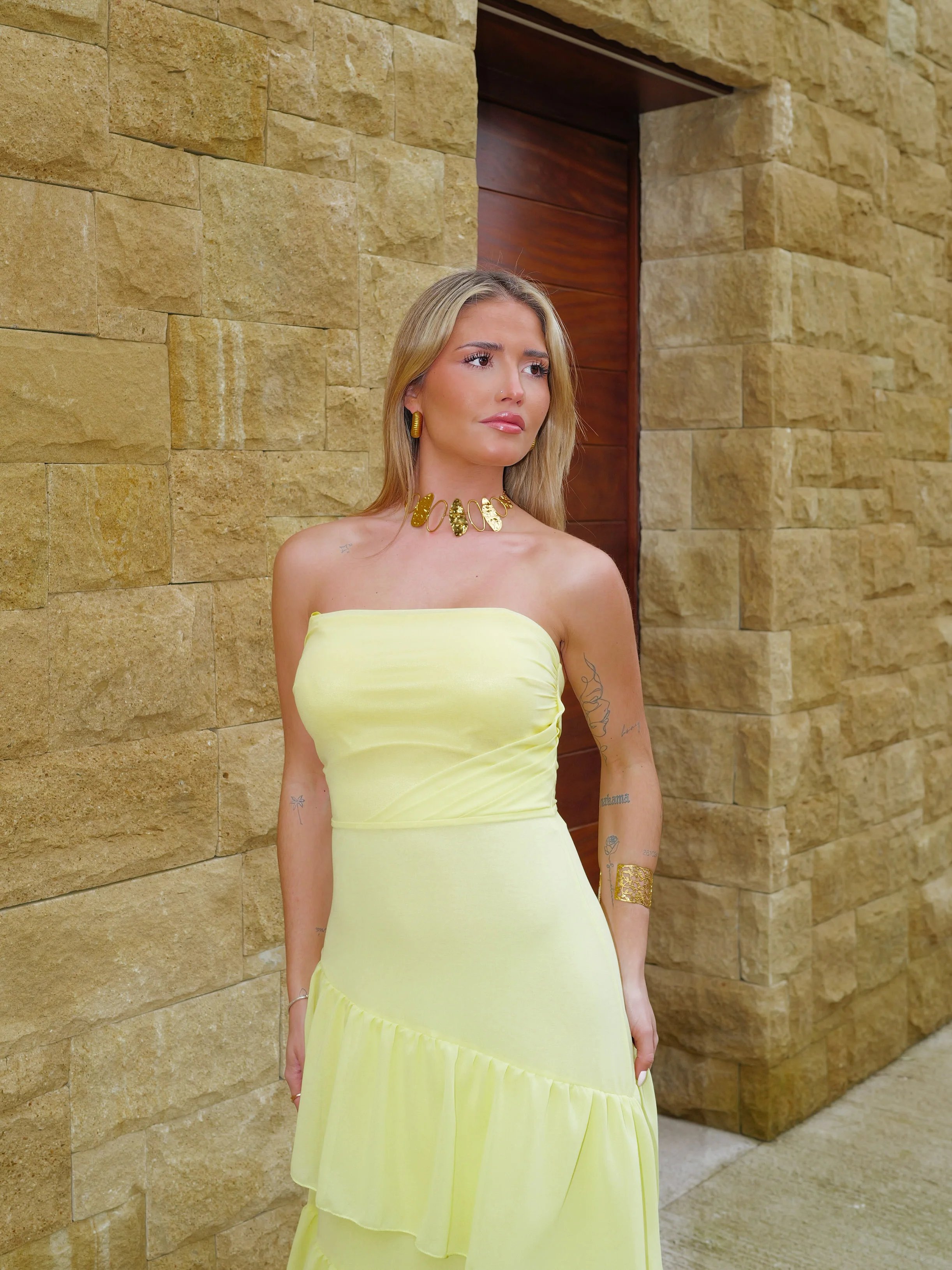 Vestido palabra volantes amarillo - Image 7