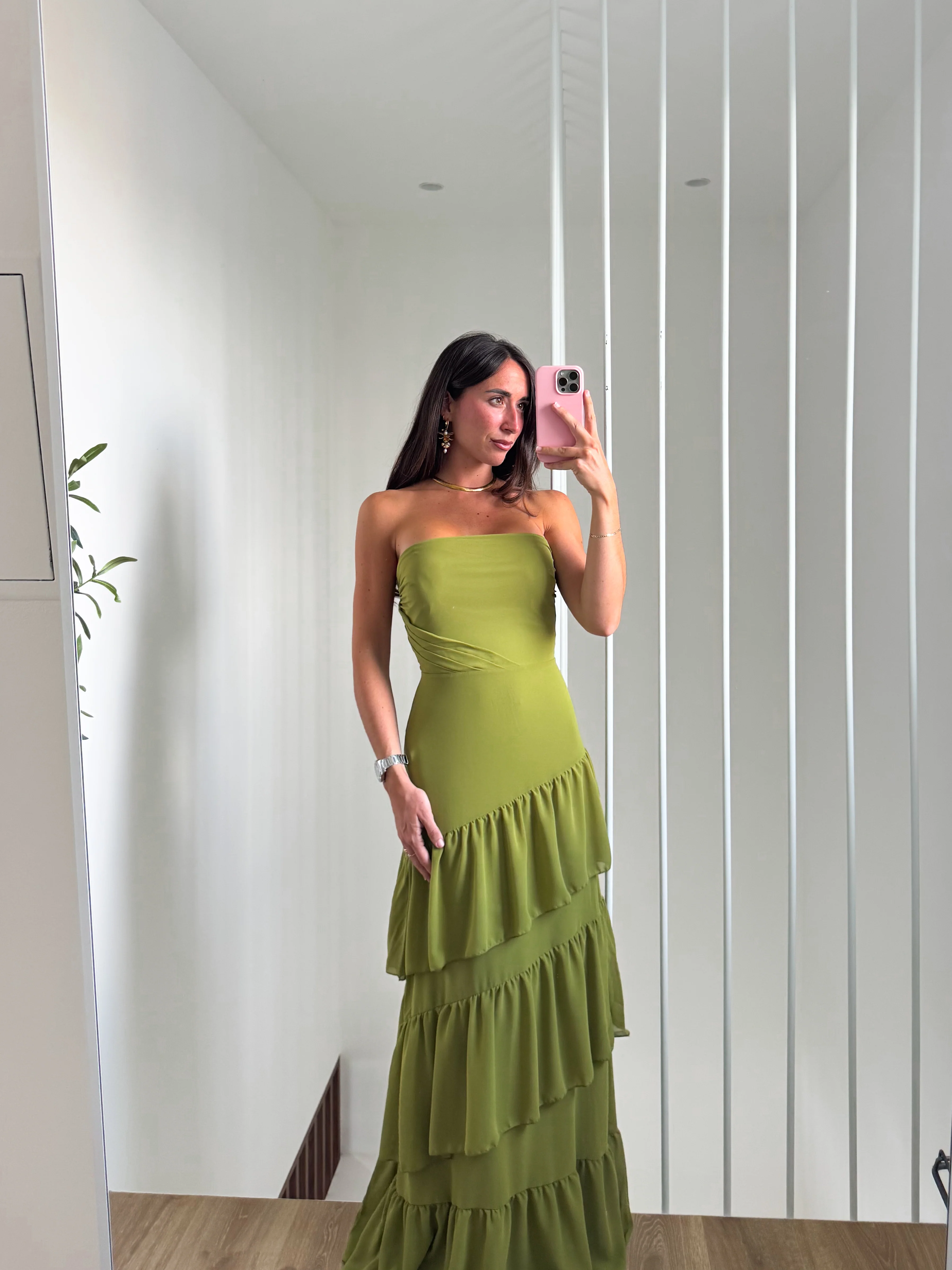 Vestido palabra volantes oliva