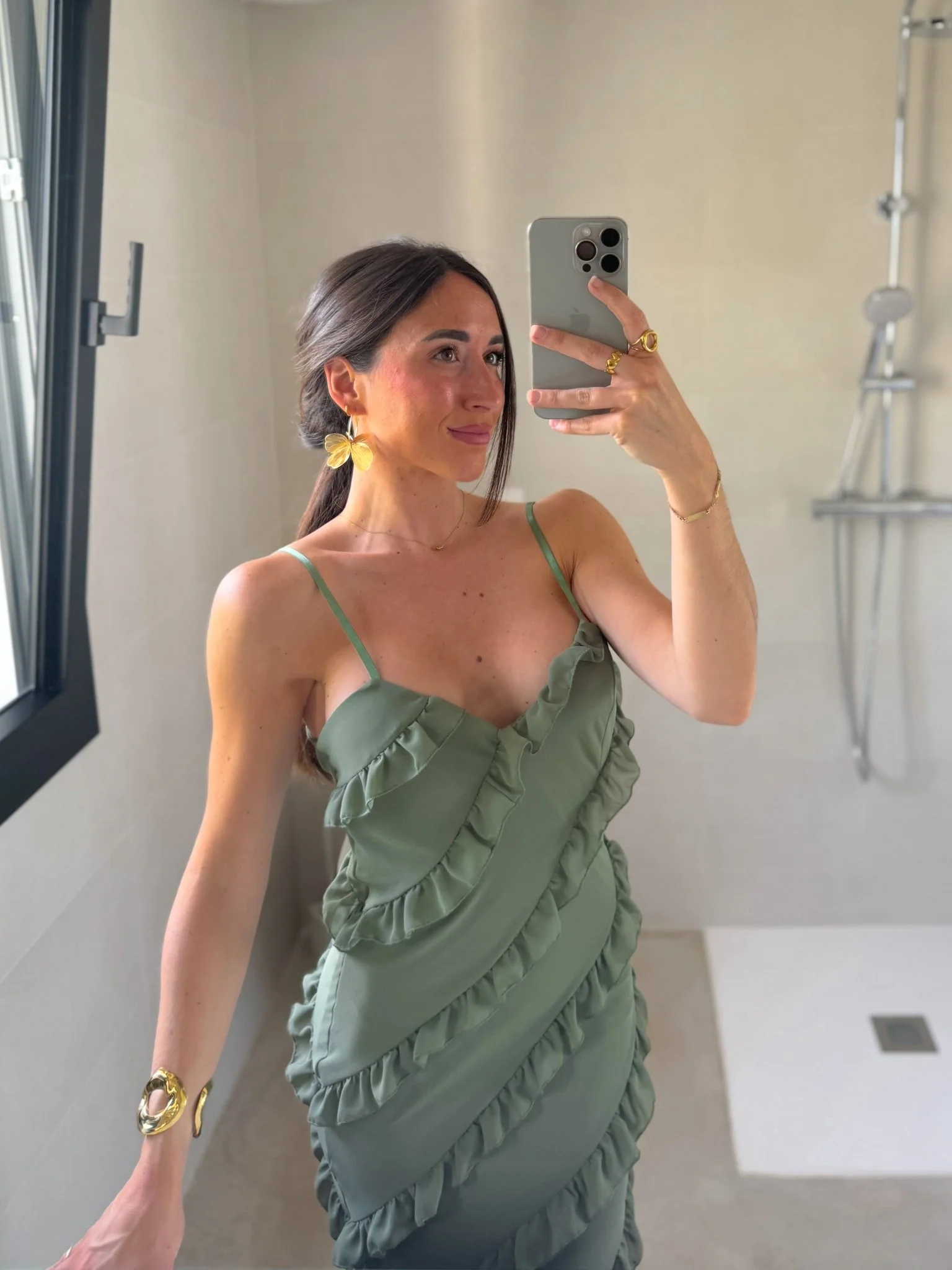 Vestido volantes crepe caqui - Image 4