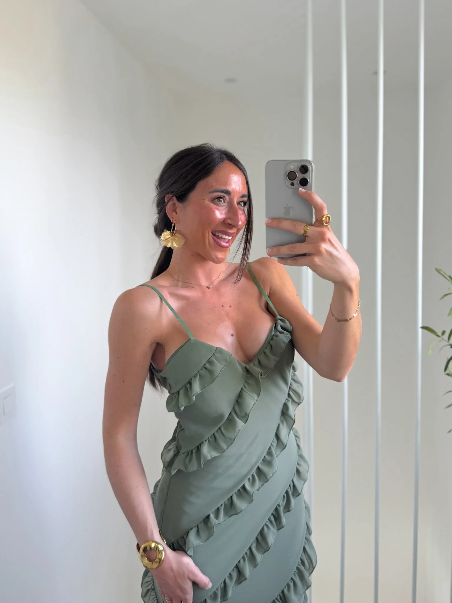 Vestido volantes crepe caqui - Image 7