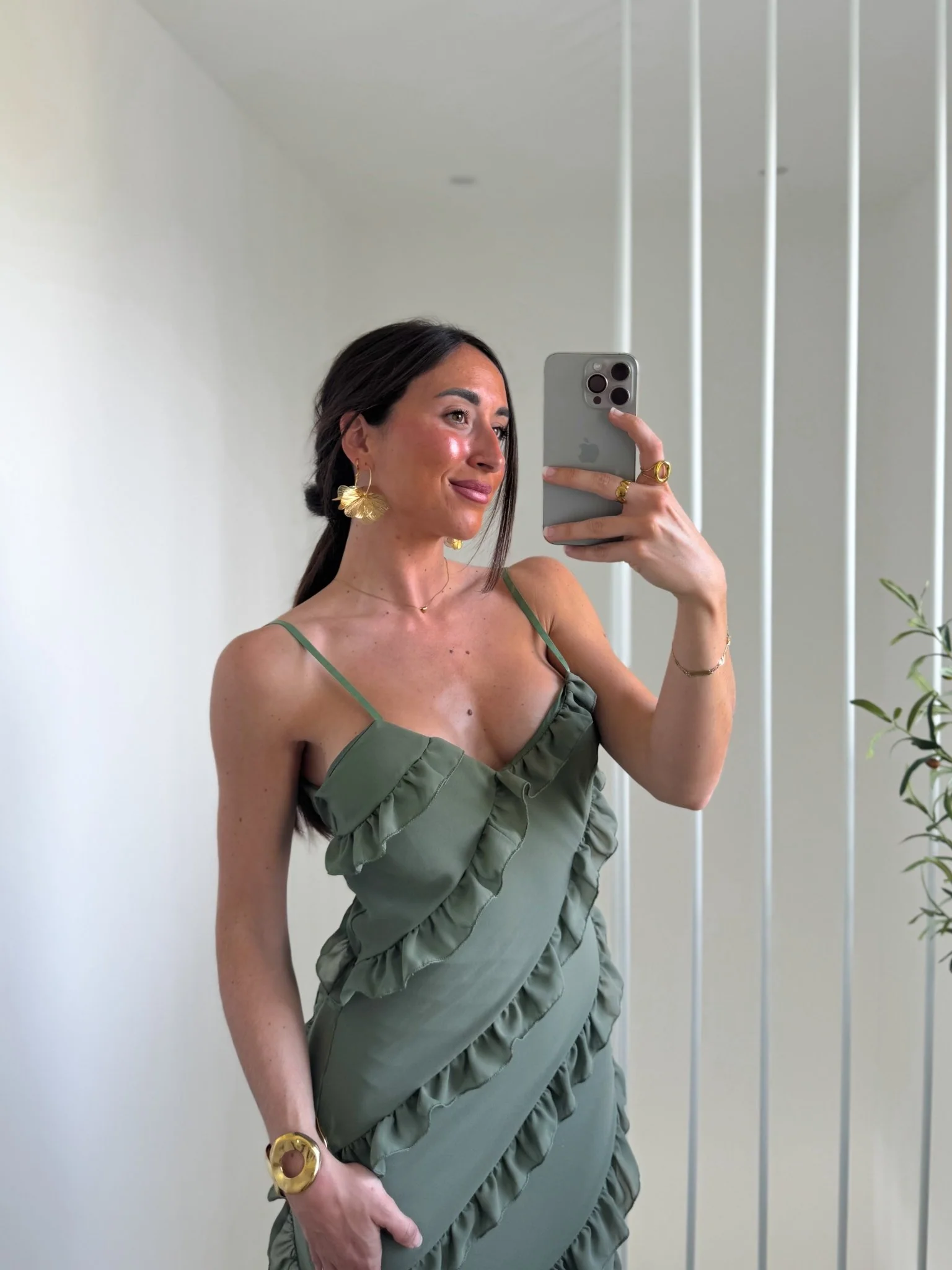 Vestido volantes crepe caqui - Image 9